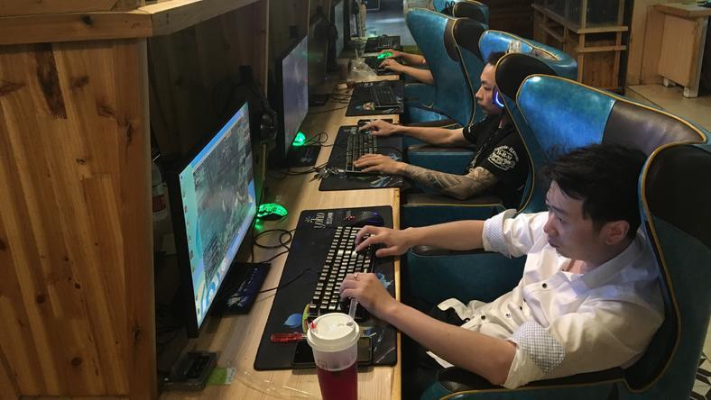 腾讯代理的DNF,凭什么能火11年?